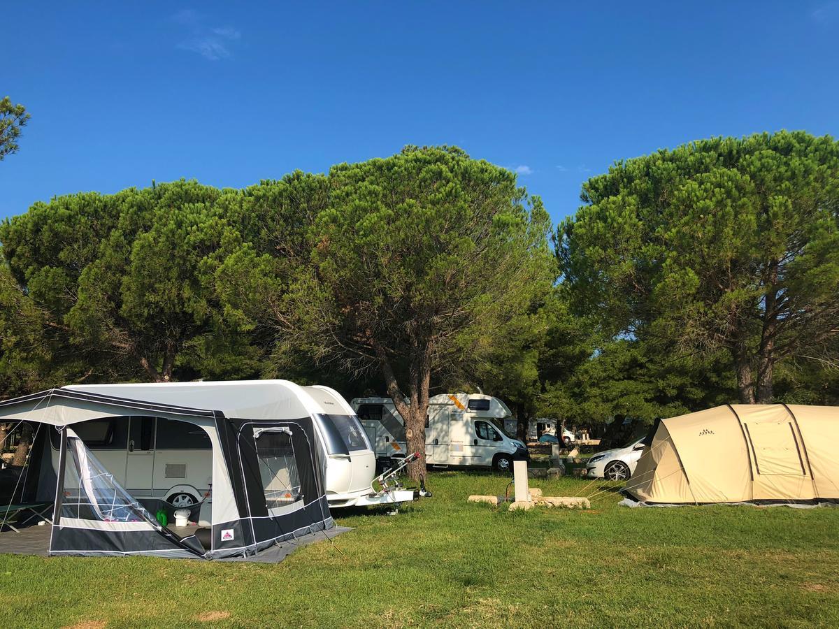 Camping Vransko Jezero - Crkvine Pakostane Exterior photo